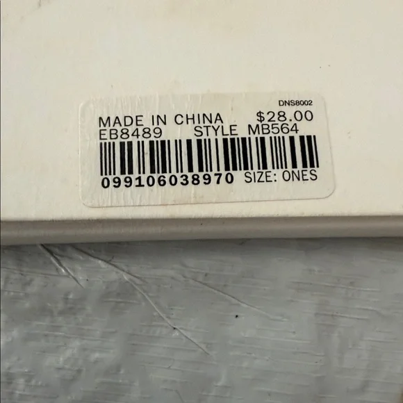 Madewell Elegant Gold Necklace with Pearl Accent - Picture 4 of 4